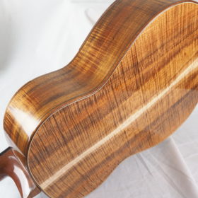 Graham Caldersmith luthier guitare classique No 19CAL113-01