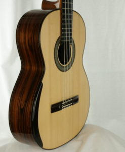 guitare classique du luthier simon Marty profil