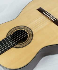 Alternative view of Perry Concert guitare 2026 n°267 - Canada