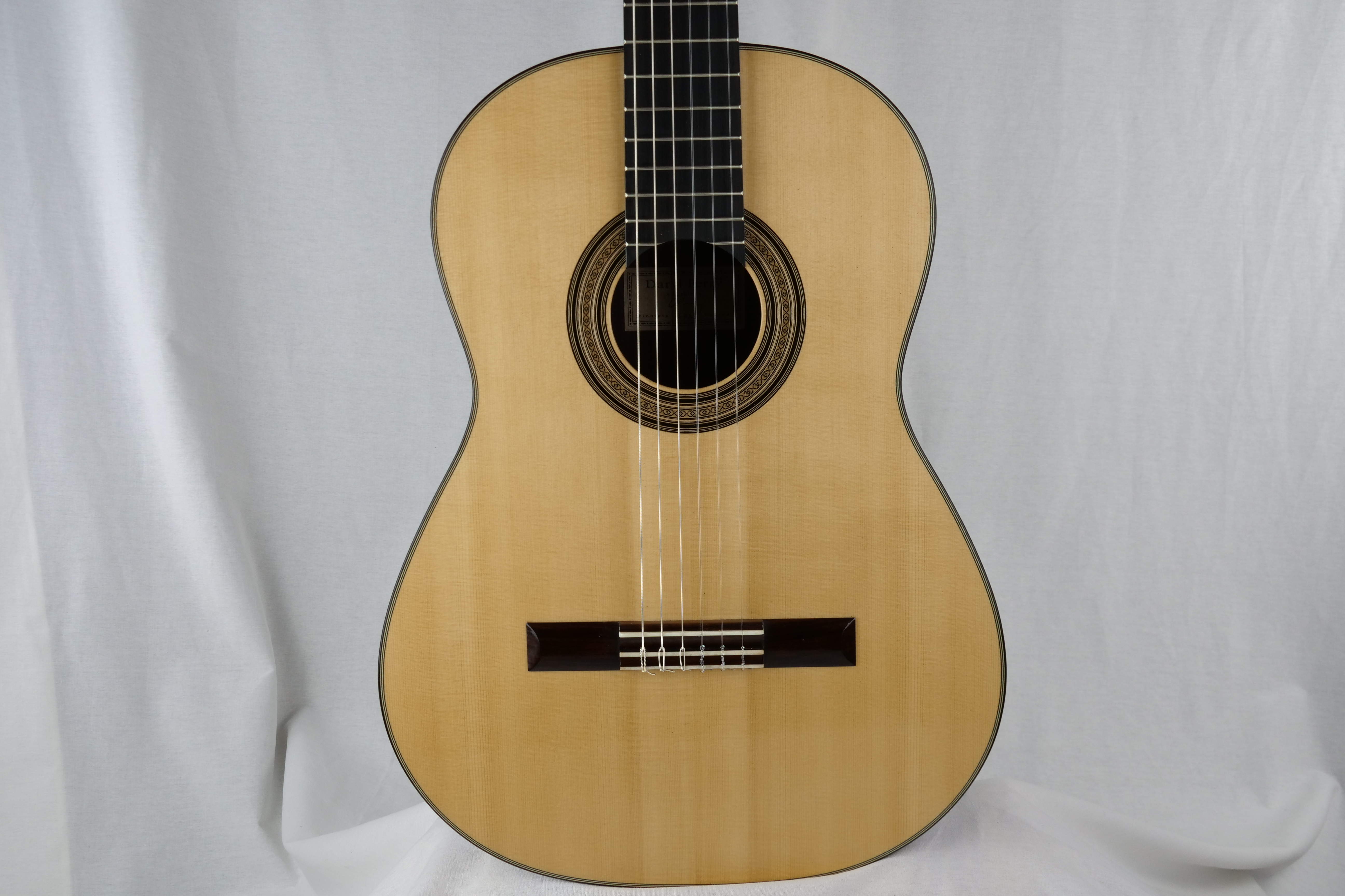 Perry Concert guitare 2026 n° 267 - Canada