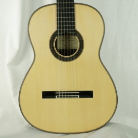 guitare classique du luthier Daniele Marrabelle 2024 face