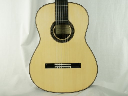 guitare classique du luthier Daniele Marrabelle 2024 face