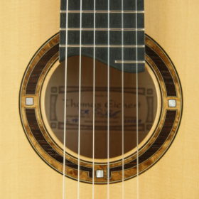Etui Karura flight case carbone fiber custom fit noir - Guitare classique  luthier