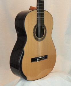 Kim Lissarrague luthier www.guitare-classique-concert.fr No 335 19LIS335-07