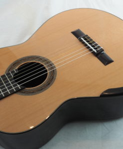 Kim Lissarrague luthier www.guitare-classique-concert.fr No 335 19LIS335-03