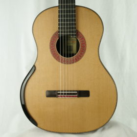 guitare classique luthier Andreas Madimenos face