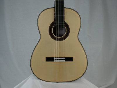 luthier-claudia-dammassa-guitare-classique-double-table-2022-6