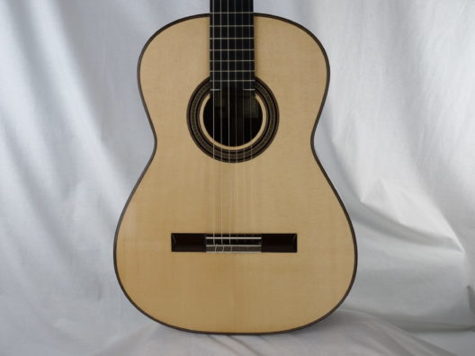 Luthier Mario Aracama 2023 guitare classique (6)