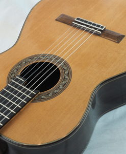 Charalampos Koumridis luthier www.guitare-classique-concert.fr No 138 19KOU138-02