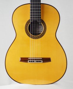 Masaki Sakurai Maestro-RF luthier guitare classique barrage traditionnel