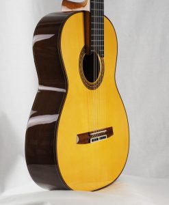 Masaki Sakurai Maestro-RF guitare classique luthier Masaru Kohno