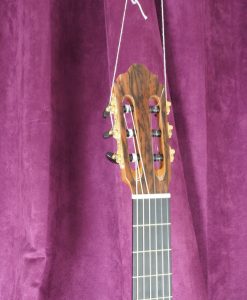 guitare classique luthier John Price table en cèdre et dos et éclisses en bois de myrte 356 barrage lattice