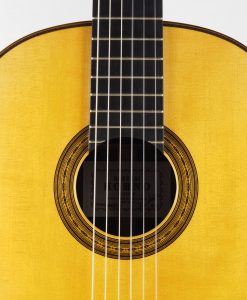 Masaki Sakurai luthier guitare classique Maestro