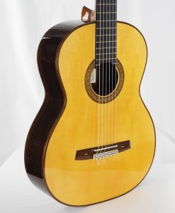 Masaki Sakurai luthier guitare classique Maestro