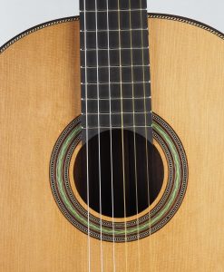 Stanislaw Partyka guitare classique de luthier table lattice