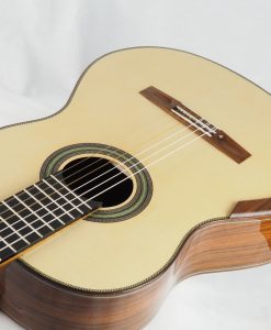 Stanislaw Partyka guitare classique de luthier table lattice
