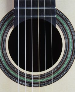 Stanislaw Partyka guitare classique de luthier table lattice
