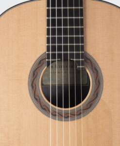 Kim Lissarrague luthier guitare classique No 19LIS328-10