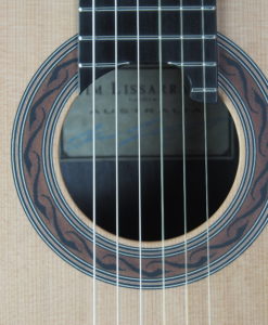 Kim Lissarrague luthier guitare classique No 19LIS328-09