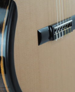 Kim Lissarrague luthier guitare classique No 19LIS328-07