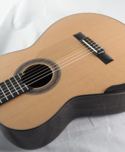 Kim Lissarrague luthier guitare classique No 19LIS328-04