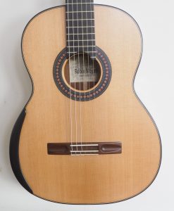 Robin Moyes luthier guitare classique
