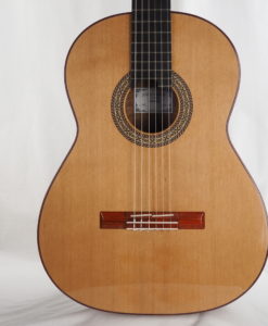 Luthier John Price guitare classique