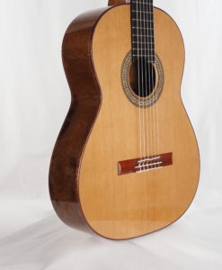 Luthier John Price guitare classique