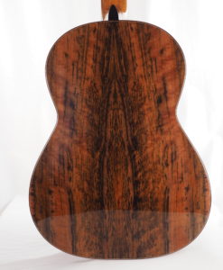Luthier John Price guitare classique
