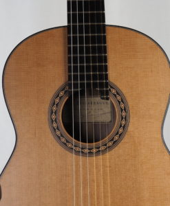 Kim Lissarraque luthier guitare classique