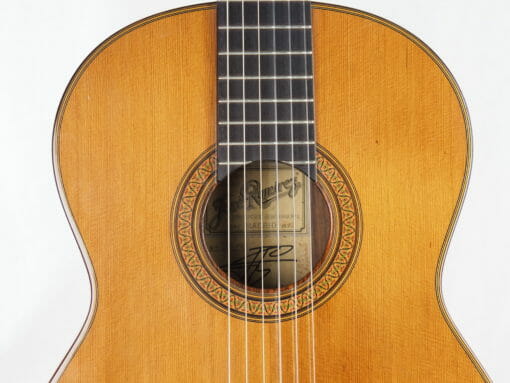 Luthier Jose Ramirez guitare classique