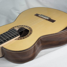 Luthier Jeroen Hilhorst Guitare classique No 131 19HIL131-03