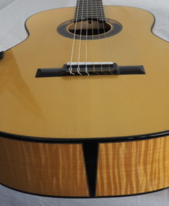 Kim Lissarrague guitare classique luthier No 19LIS311-04